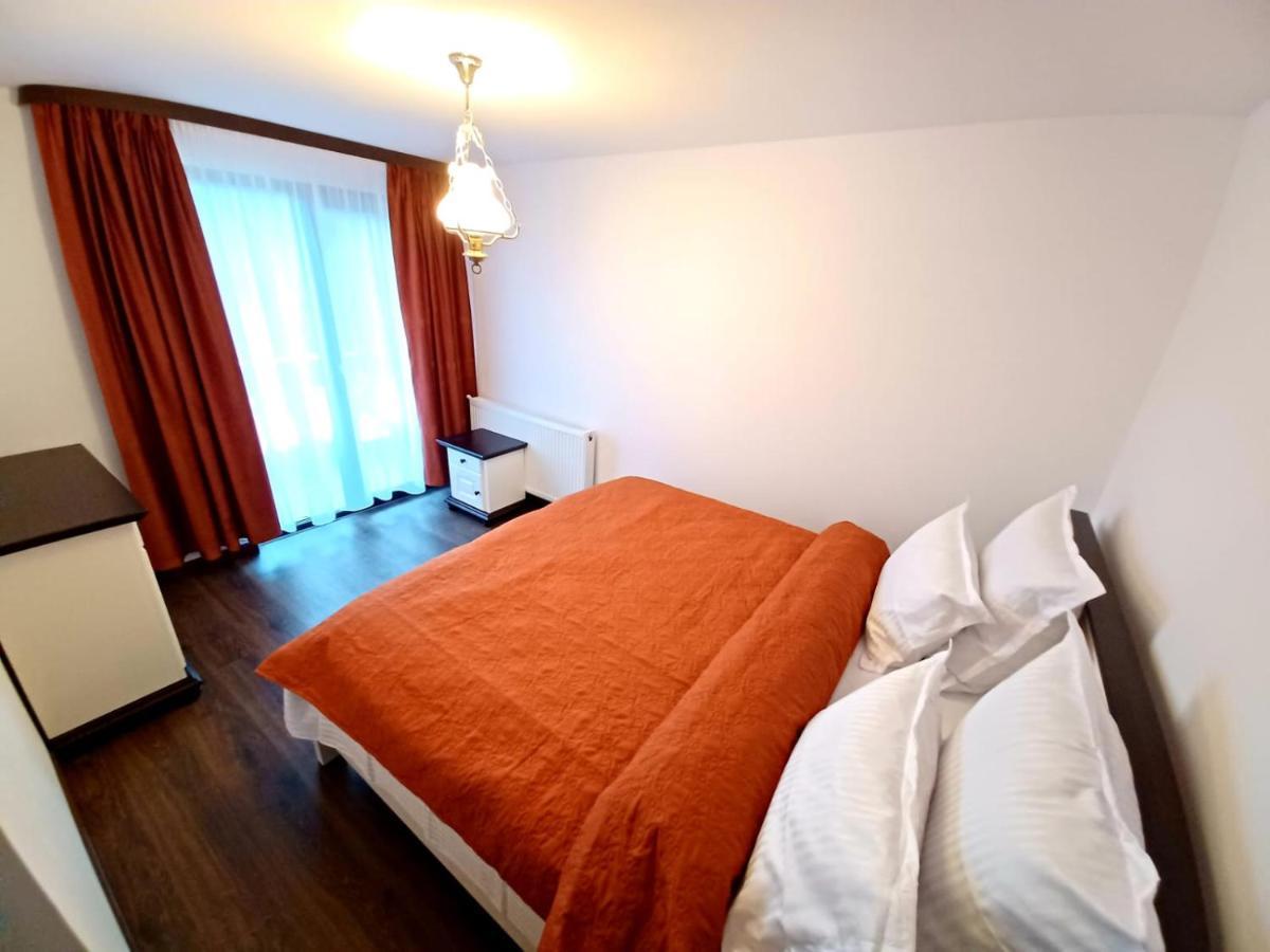 Hotel Conacul Muntii Bucovinei Câmpulung Moldovenesc Esterno foto